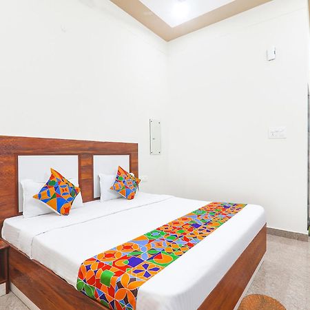 Fabhotel Shree Venkatesh Nileyam Ayodhya Buitenkant foto