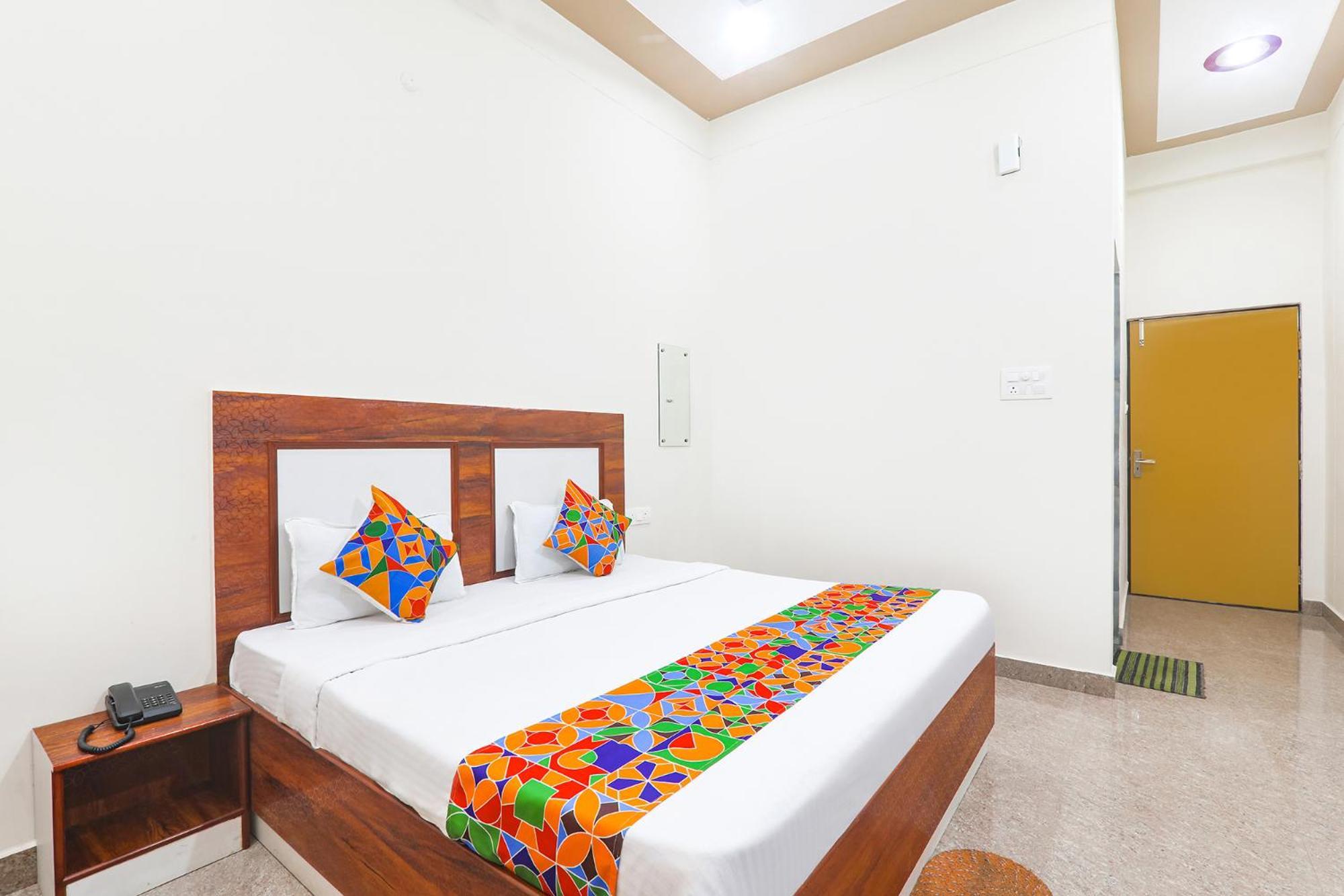Fabhotel Shree Venkatesh Nileyam Ayodhya Buitenkant foto