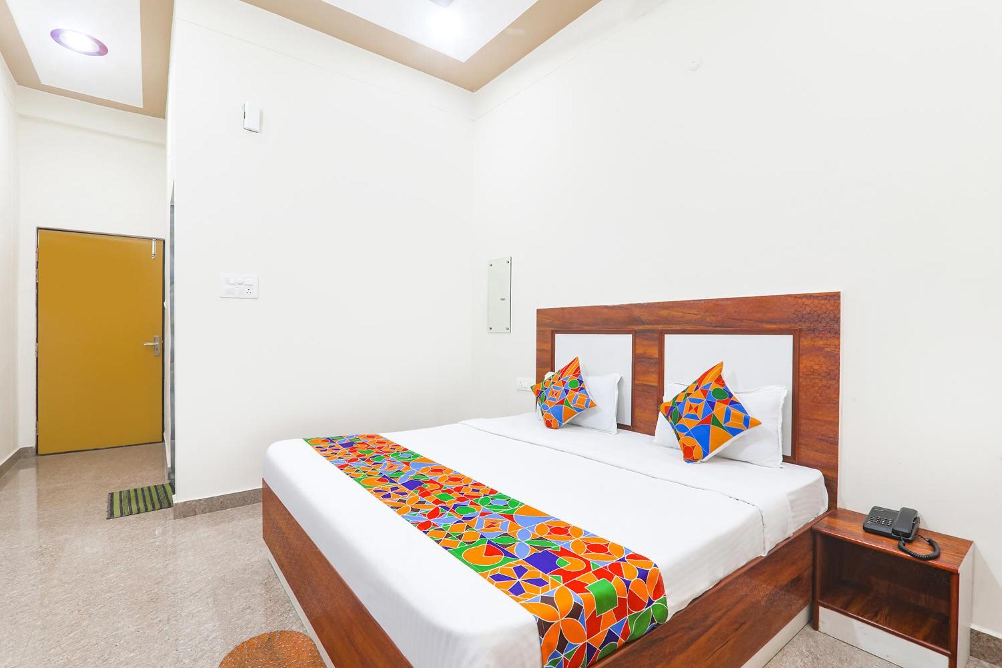 Fabhotel Shree Venkatesh Nileyam Ayodhya Buitenkant foto